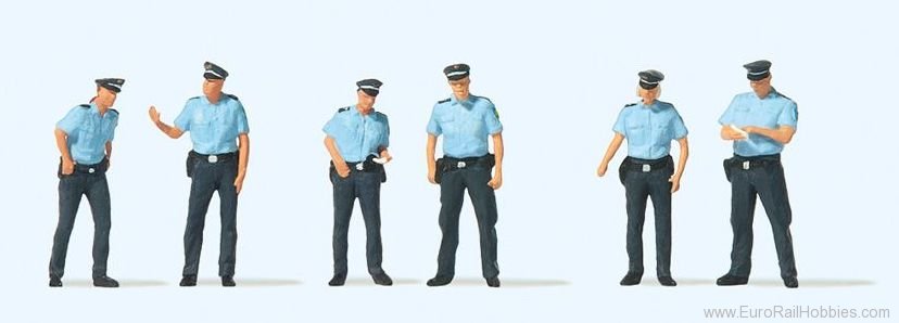 Preiser 10743 Police in summer uniform, Germany