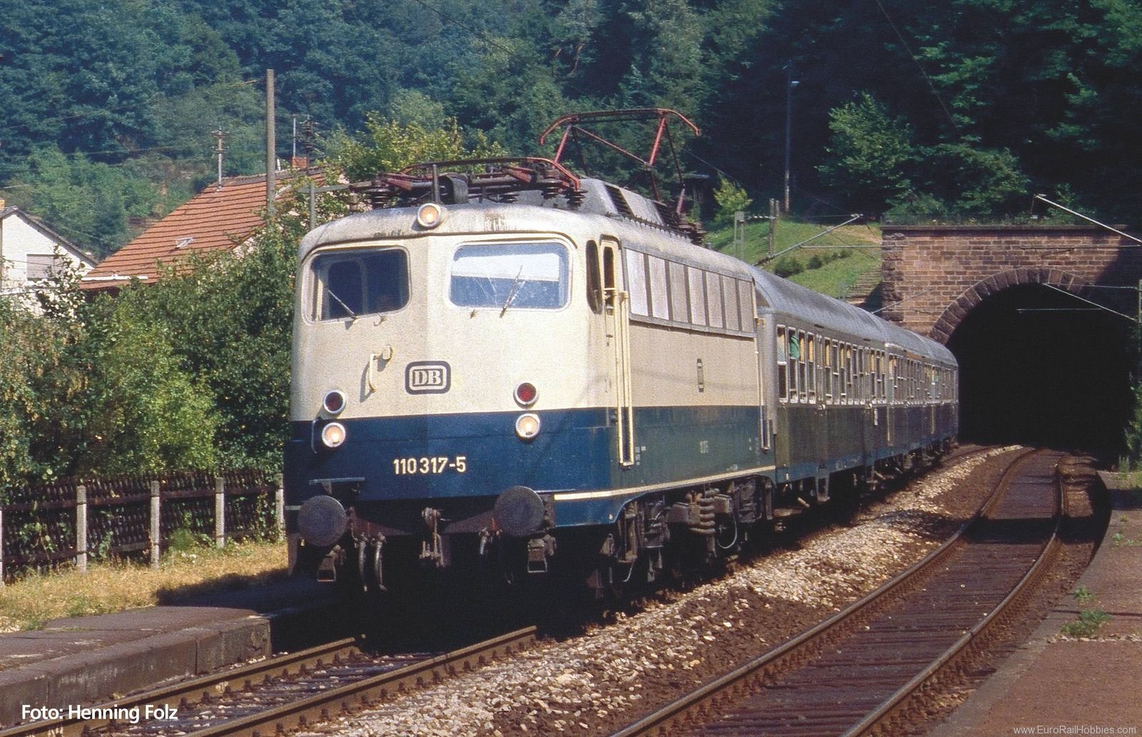 Piko 51817 Electric Locomotive E10 1270 DB III AC versio