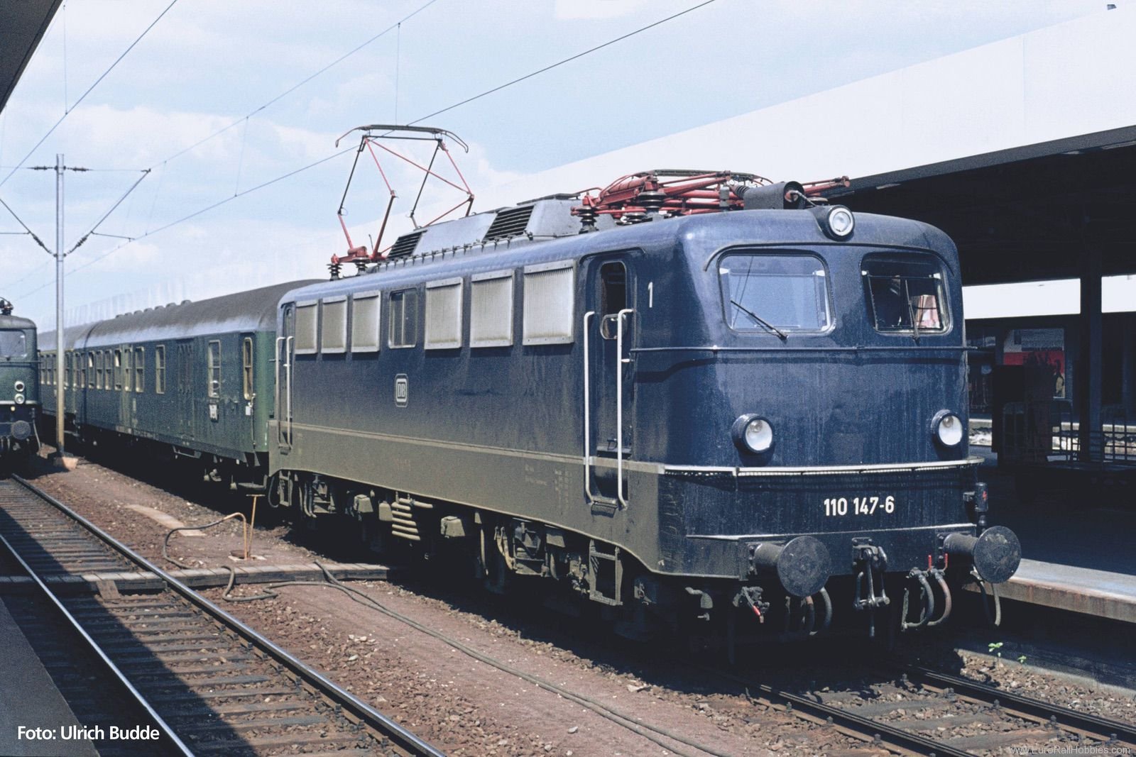 Piko 51924 Electric Locomotive BR 110 DB IV, incl. PIKO 