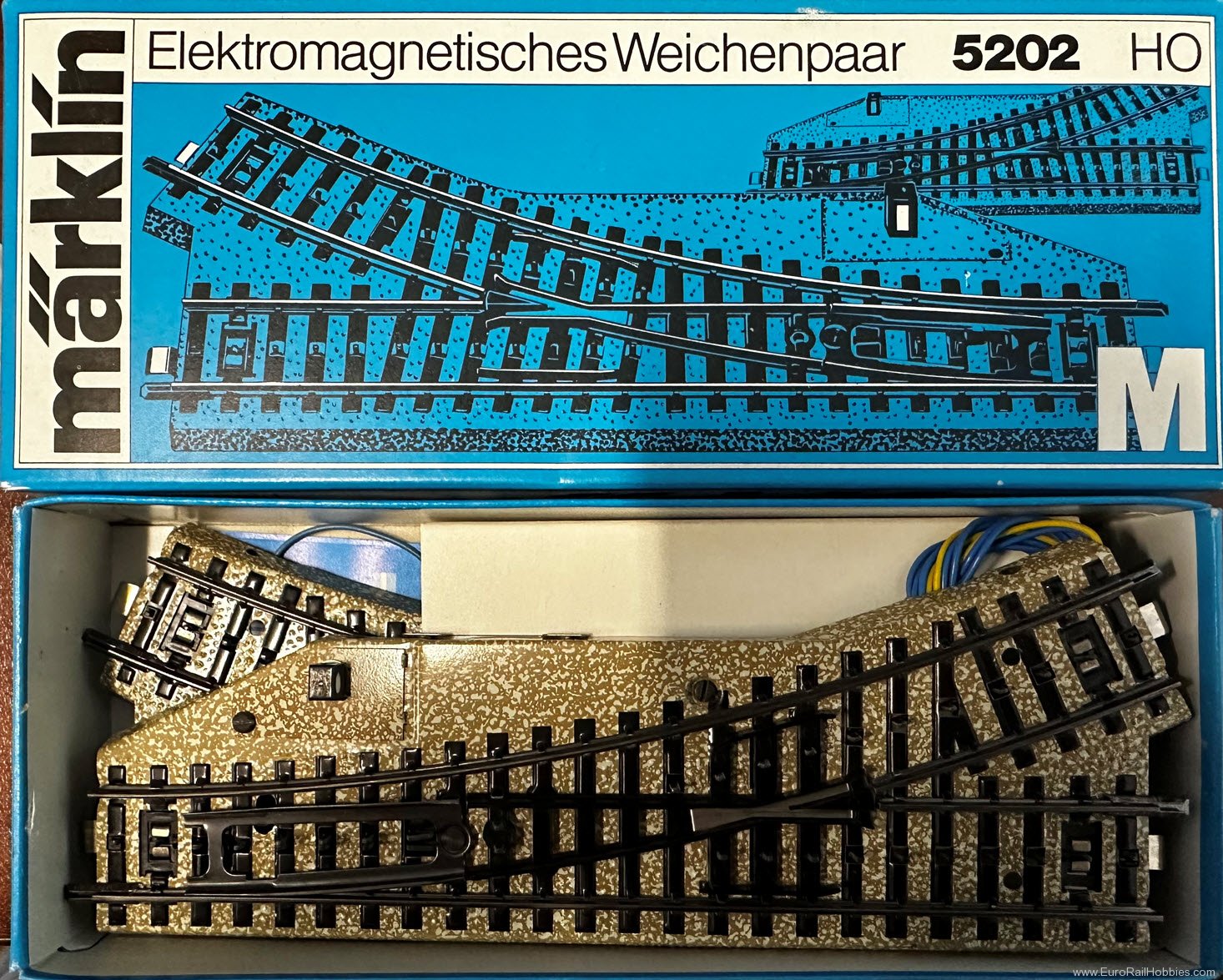 Pre-Owned & Collectibles -WM-5202 Marklin Electric Left and Right Hand Turnouts