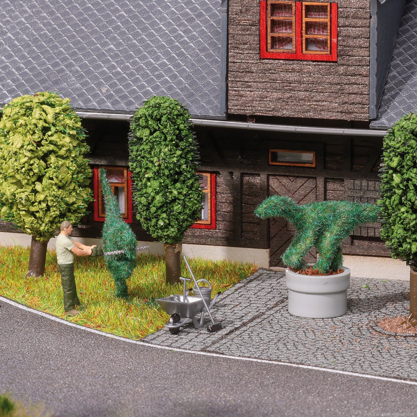 Busch 1864 Busch Prehistoric topiary