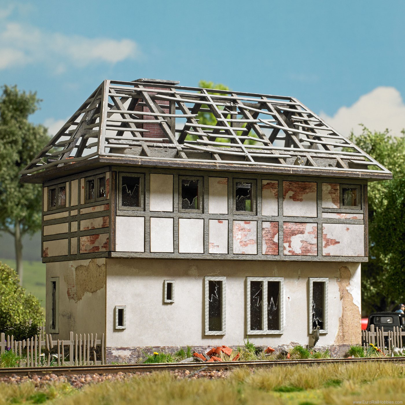 Busch 1949 Weathered Signal Tower