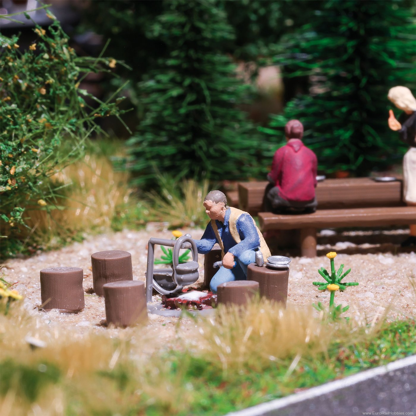 Busch 5433 Busch Small campfire with figure