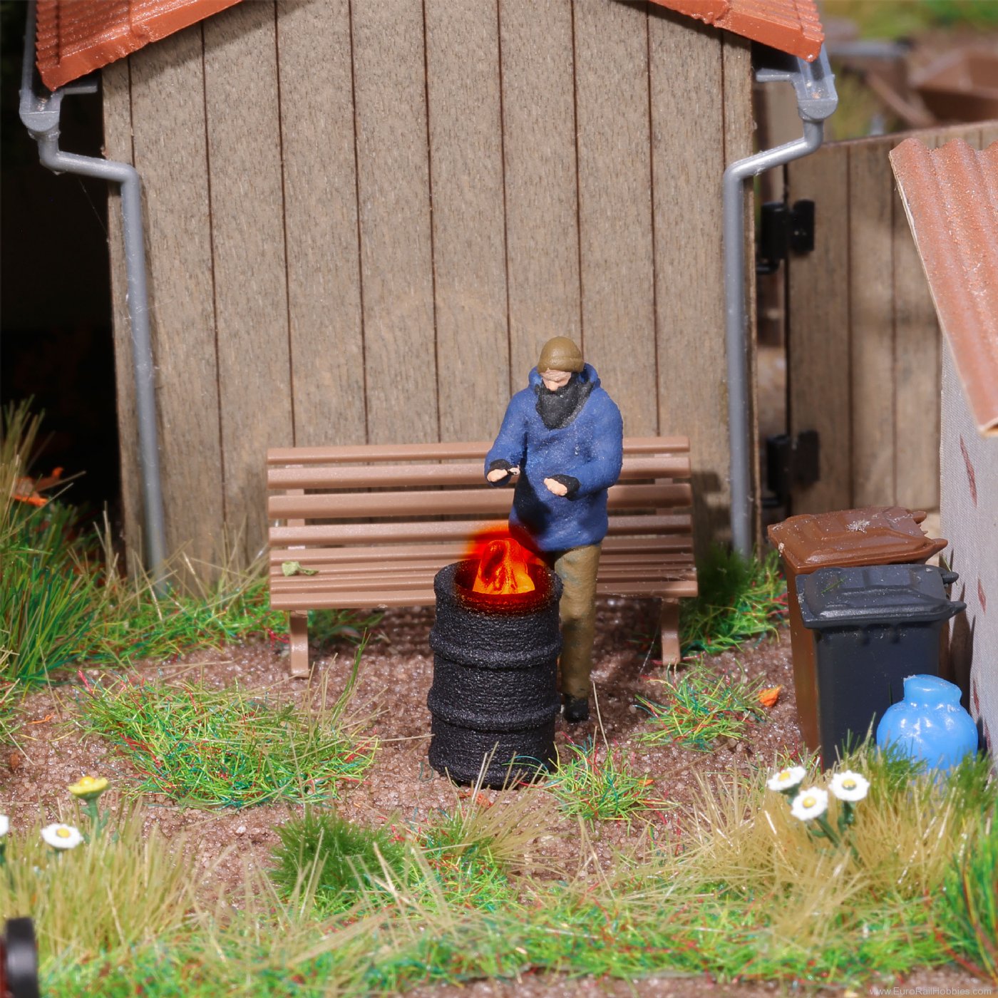 Busch 5434 Busch Fire barrel with figure