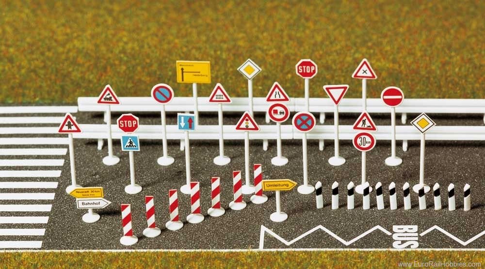Busch 8121 Traffic Sign Set