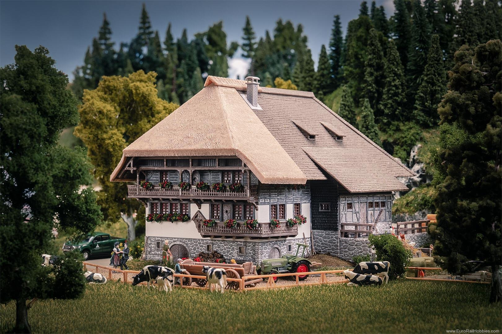 Faller 130013 Black Forest farm with 2 figures Anniversary 