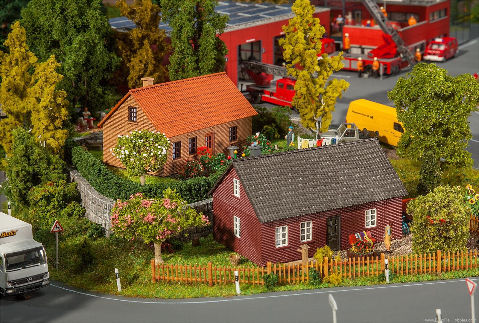 Faller 130507 2 Clinker-built Houses