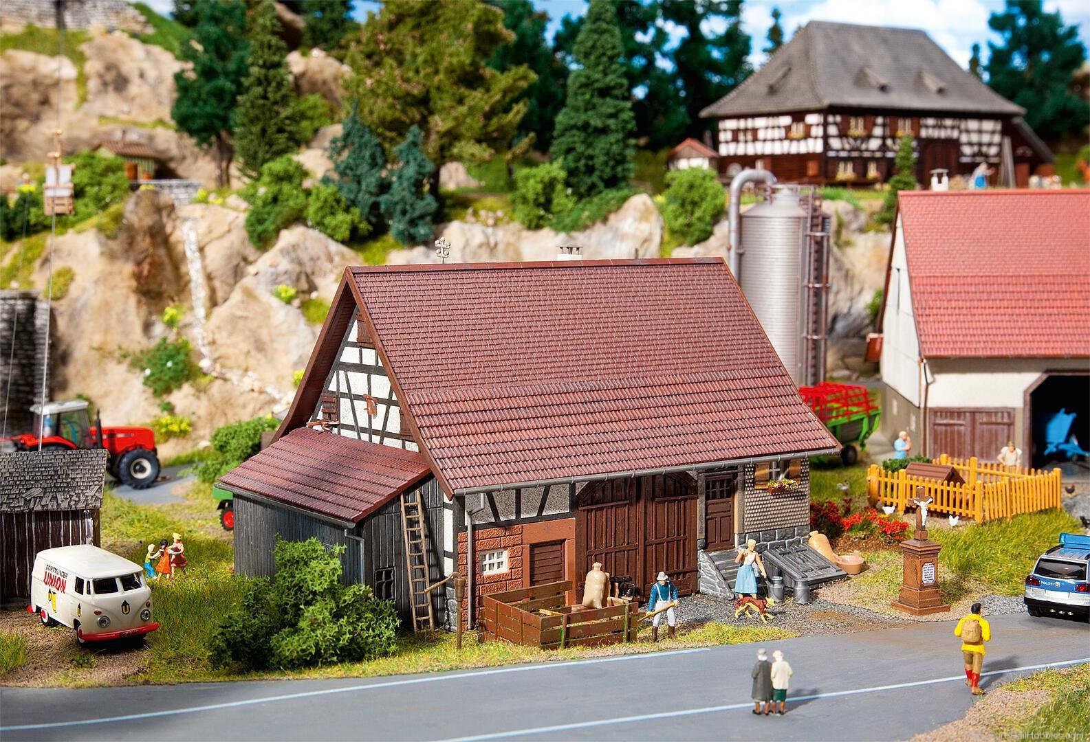Faller 130536 Small Farmhouse