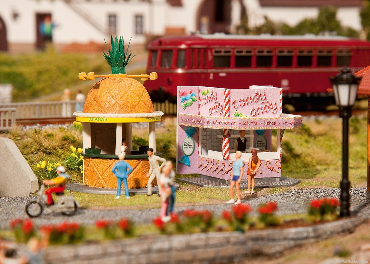 Faller 140443 Confectionary and Fruit-juice Stands