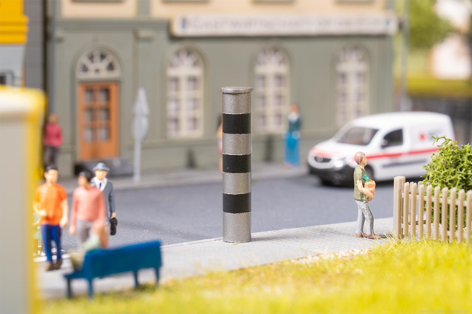 Faller 180001 3 Speed Camera Columns