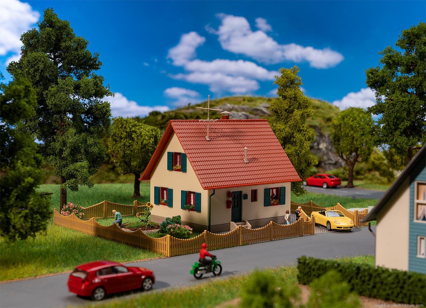 Faller 195602 FALLER Promotion-Set Craft House (cream/red)