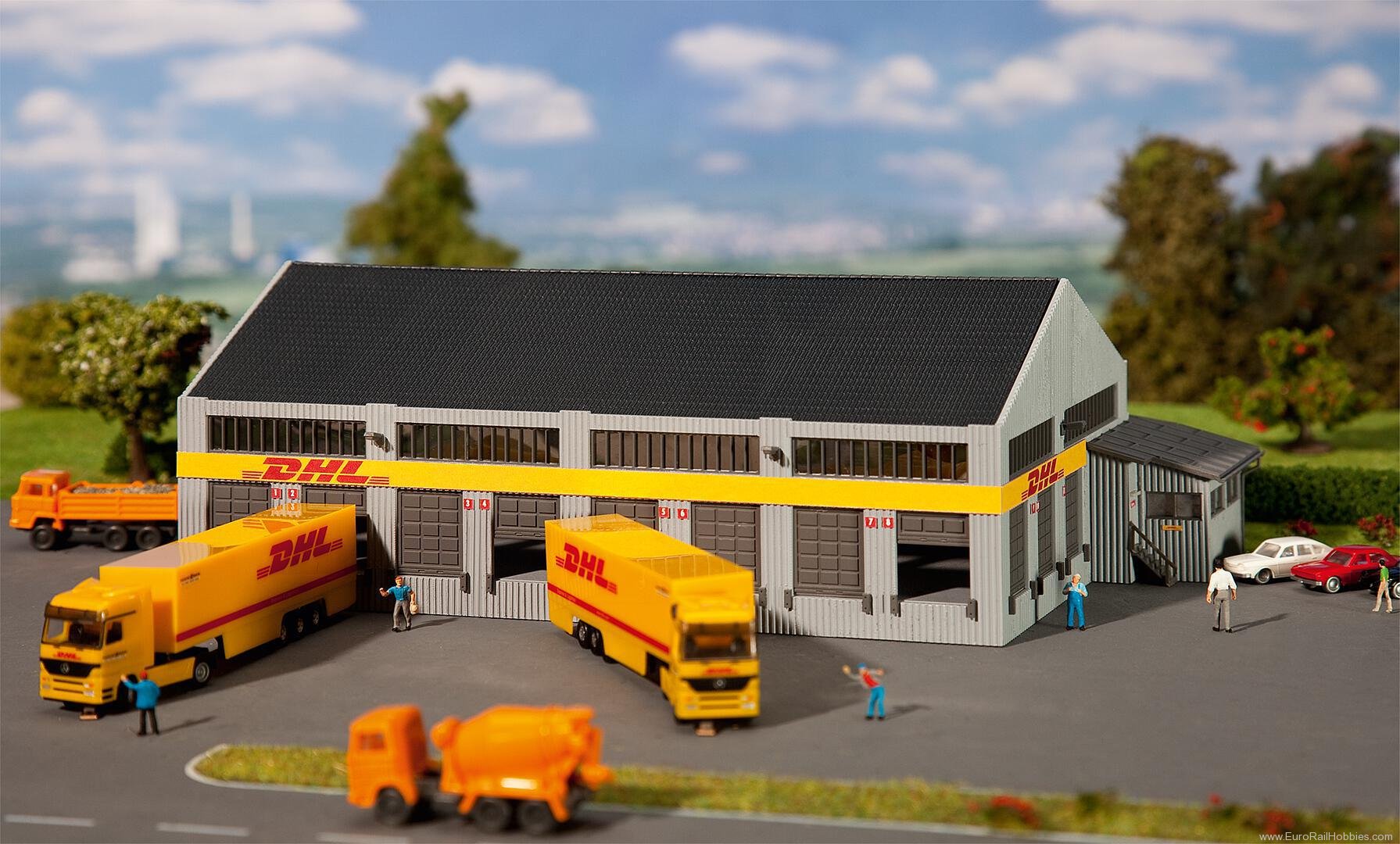 Faller 231733 DHL Logistics centre with figures