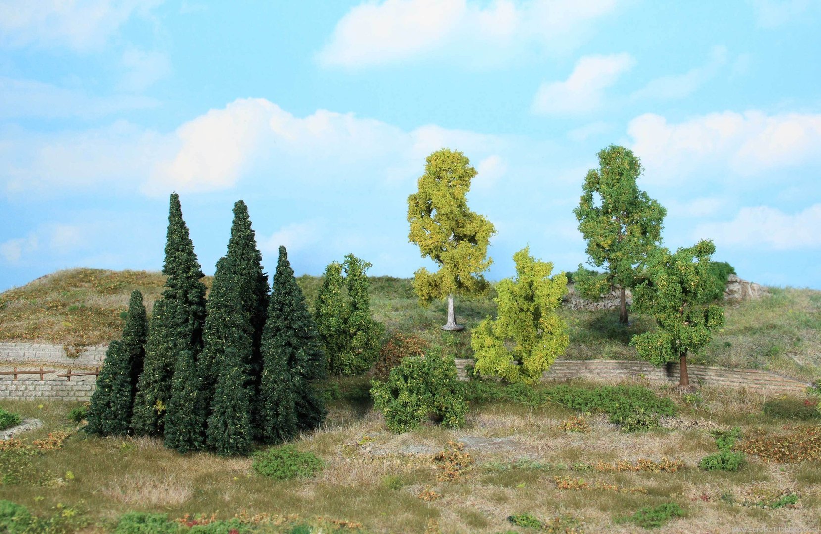 Heki 1964 Heki Super Artline Mini Forest Set 16 Trees, 