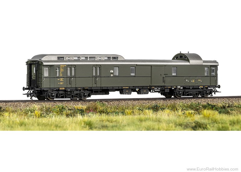 Marklin 42491 Marklin DB 'D74' 4 Piece Express Coach Set 1