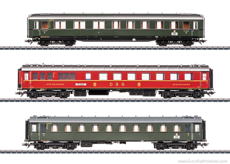 Marklin 42533 Marklin DB 'D74' 3 Piece Express Coach Set 2
