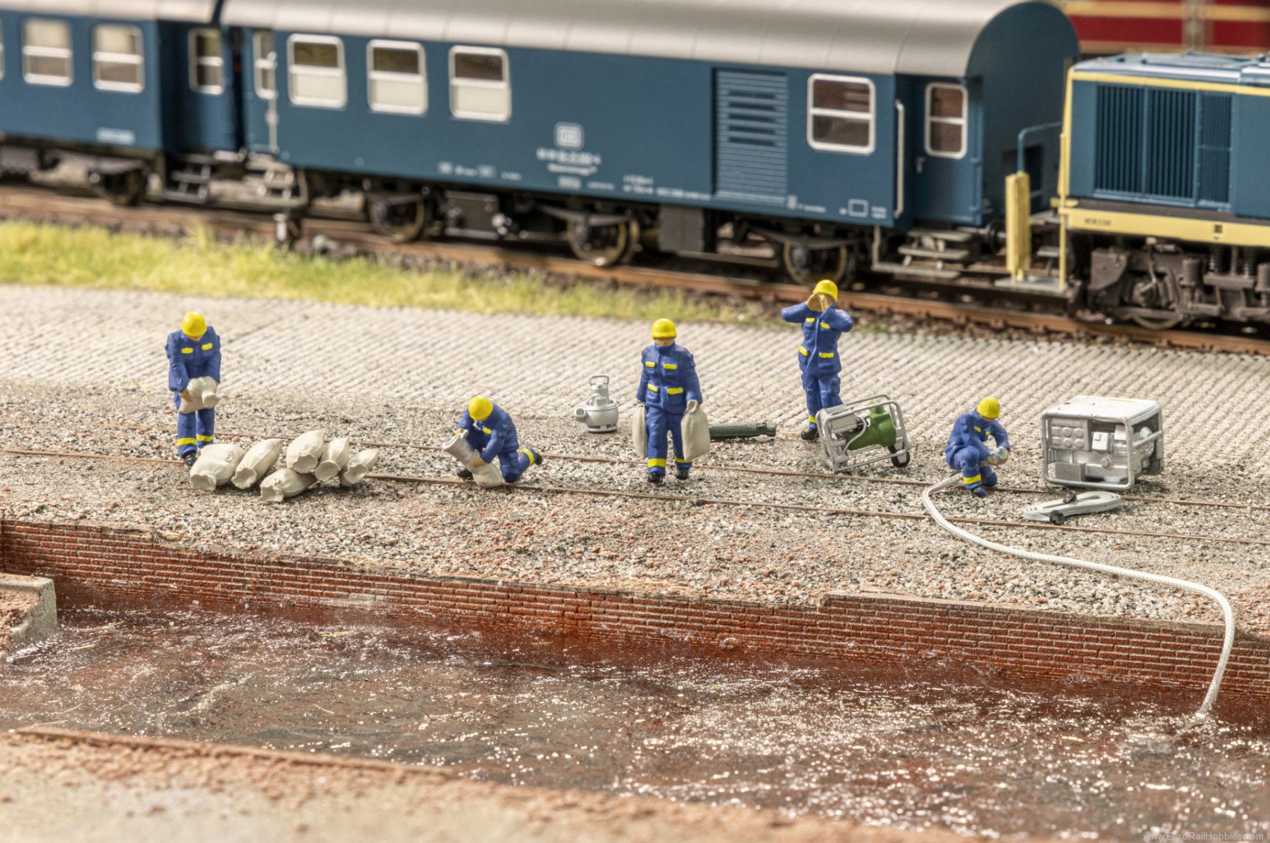Noch 16258 Themed Figures Set 'THWÂ Flood Relief Operati