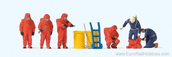 Preiser 10730 Firemen with red chemical resistant suits. Ac