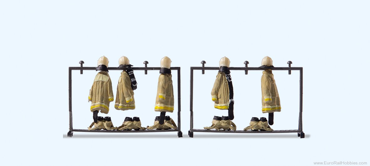Preiser 17720 Preiser 'Beige firefighter uniforms on stands