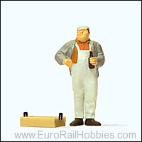 Preiser 28138 Worker enjoying his last beer!