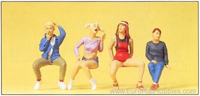 Preiser 63079 Seated Teenagers