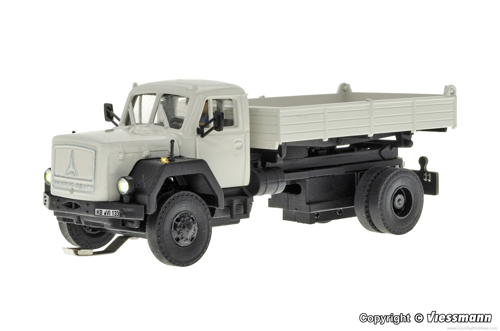 Viessmann 8133 MAGIRUS DEUTZ 2-axle 230 D 16 drive three-way