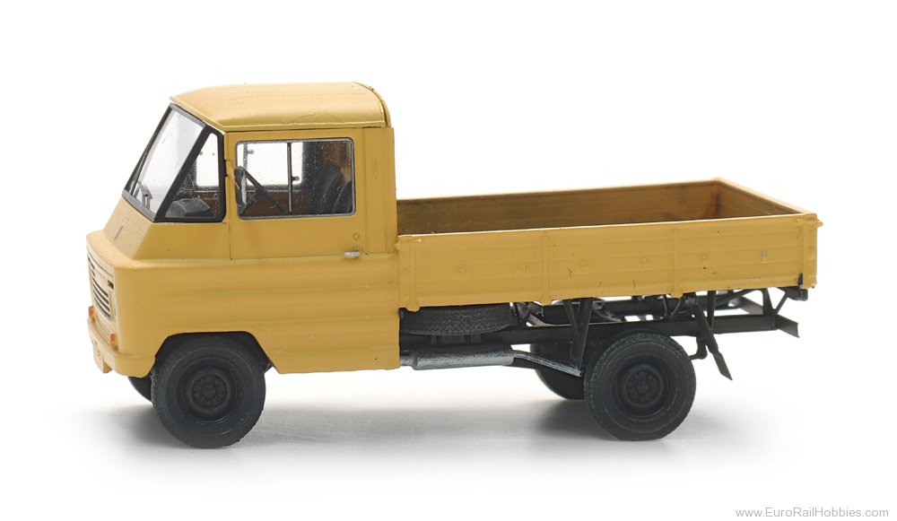 Artitec 387.743 Zuk A11 Open bed van yellow
