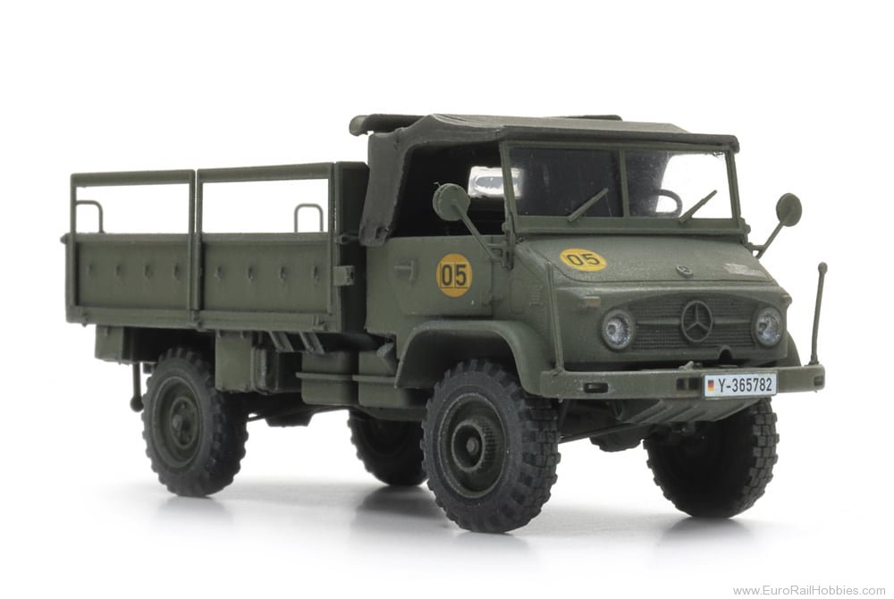 Artitec 6870775 BRD Unimog 404s Pritsche offen gelboliv