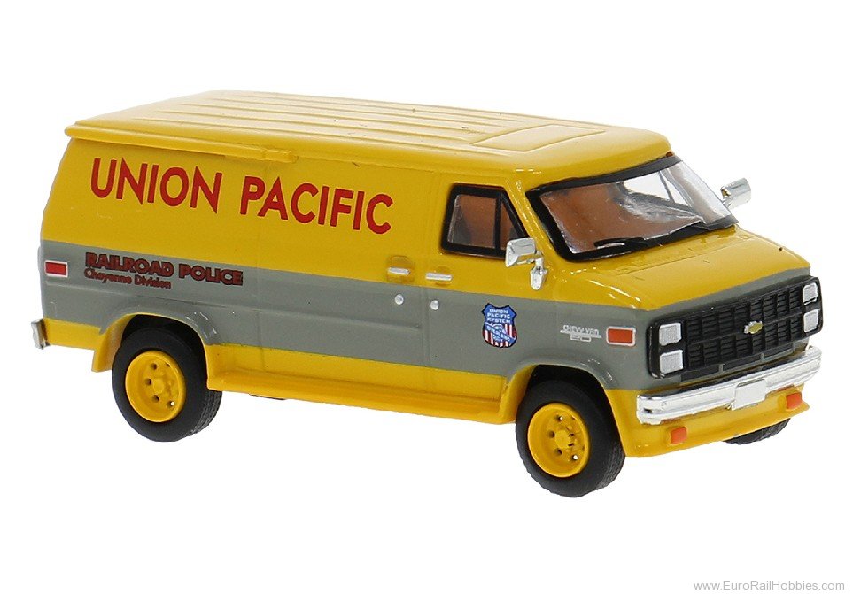 Brekina 18254 Brekina 18254 Chevrolet G20 Union Pacific Sho