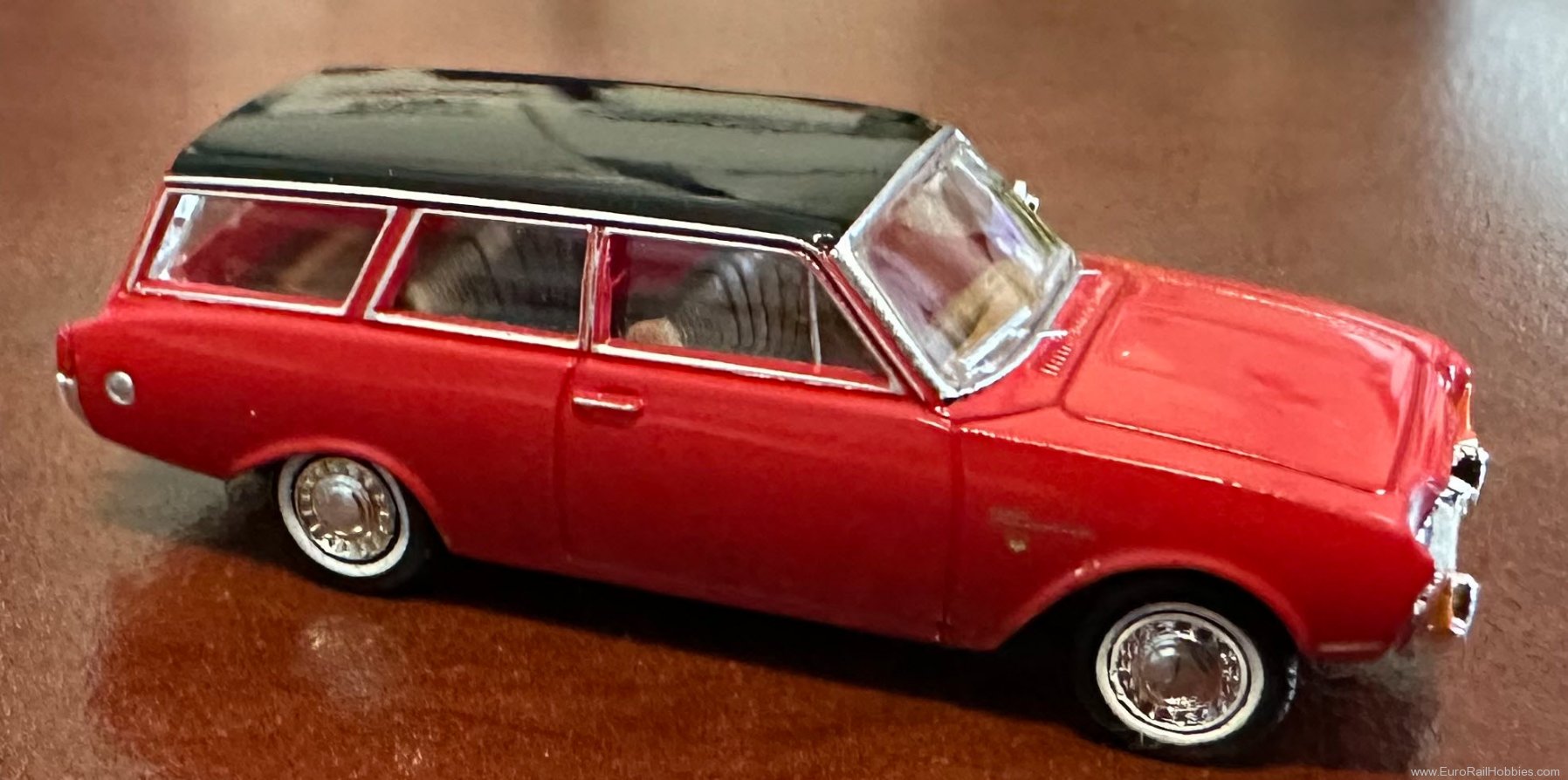 Brekina 19478 Brekina, Ford Taunus P3 Turnier, Red/Black, 1