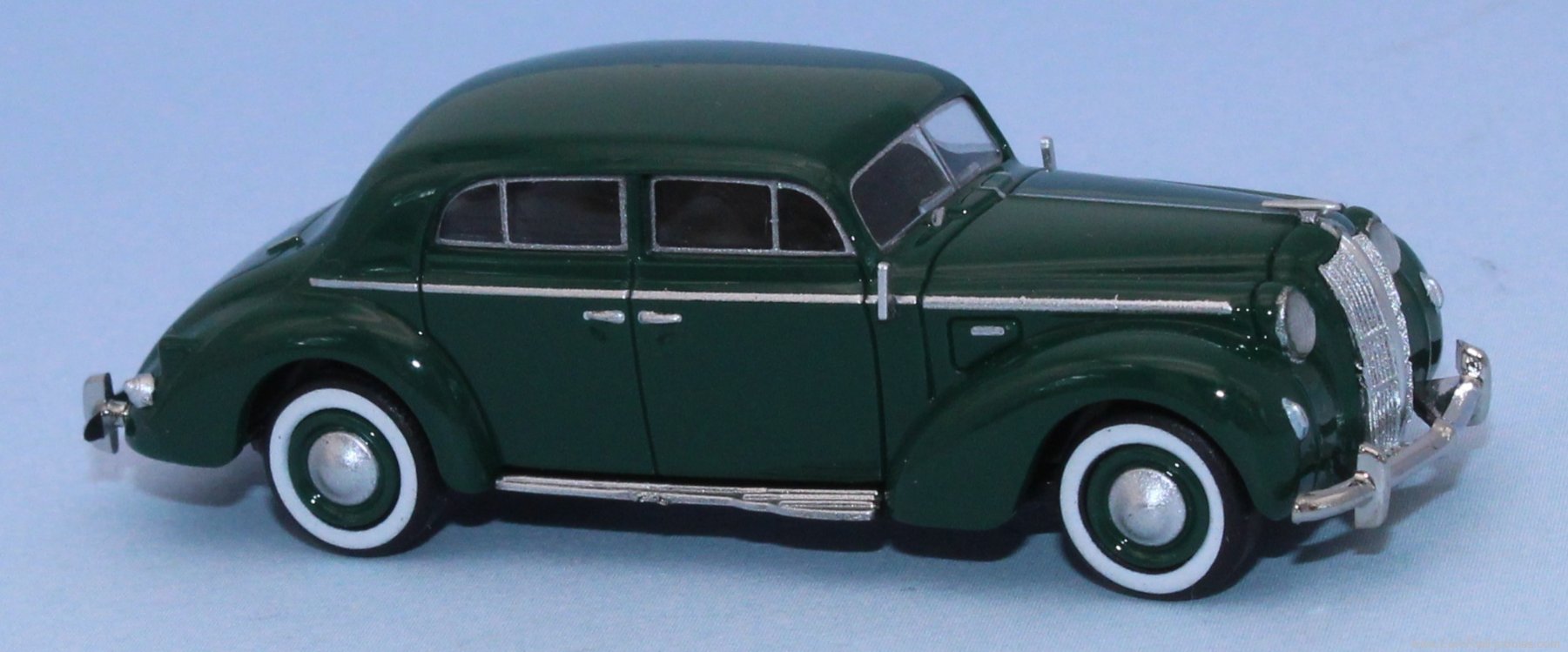 Brekina 20457 Brekina 20457 Opel Admiral Dark GreenÂ 