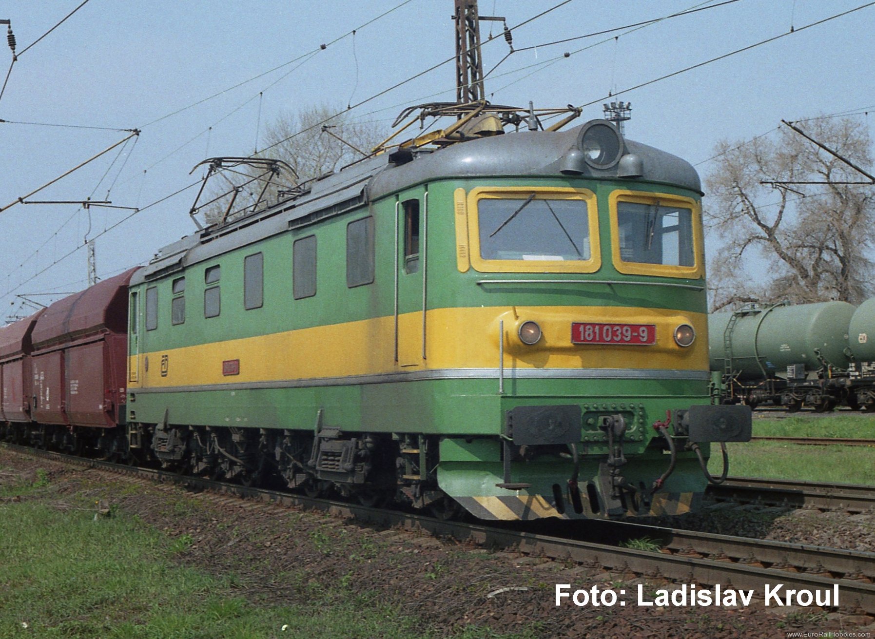 Piko 21027 CD BR 181 Electric Locomotive