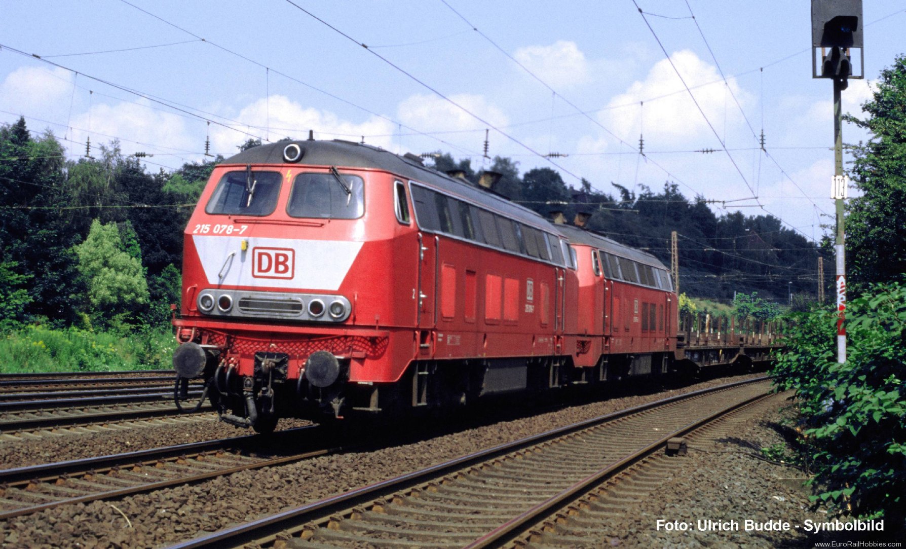 Piko 22065 DB AG BR 215 Diesel Locomotive (DCC w/Sound)