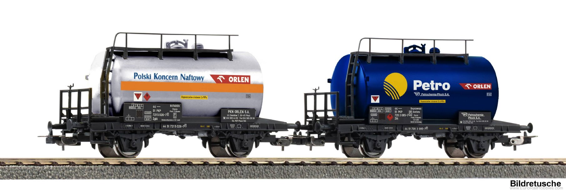 Piko 28347 PKP 2 Piece 2 Axle Tank Car Set