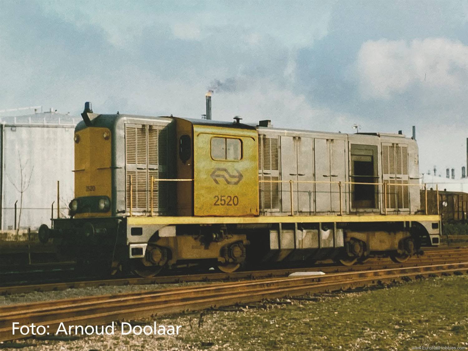 Piko 40431 N-NS 2400 Gray Yellow Diesel Locomotive s/Sou