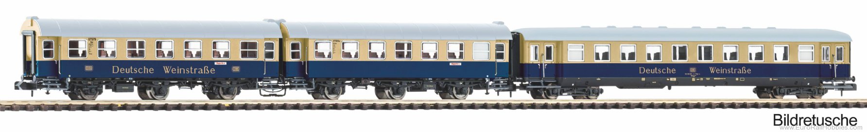 Piko 40630 DB 3 Piece Coach Set 'WEINSTRABE'