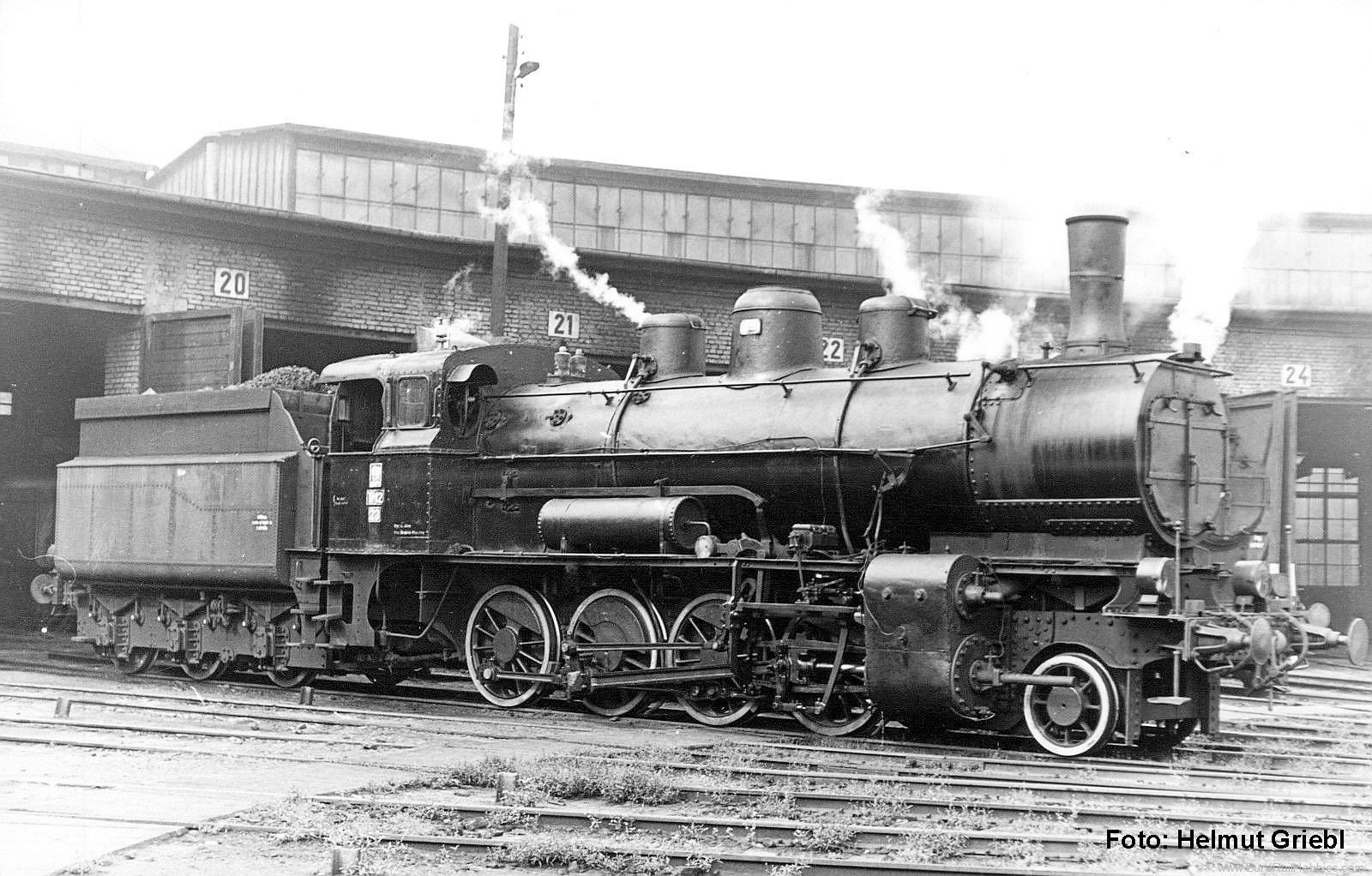 Piko 50802 PKP Tr12 Steam Locomotive DCC w/Sound & Smoke