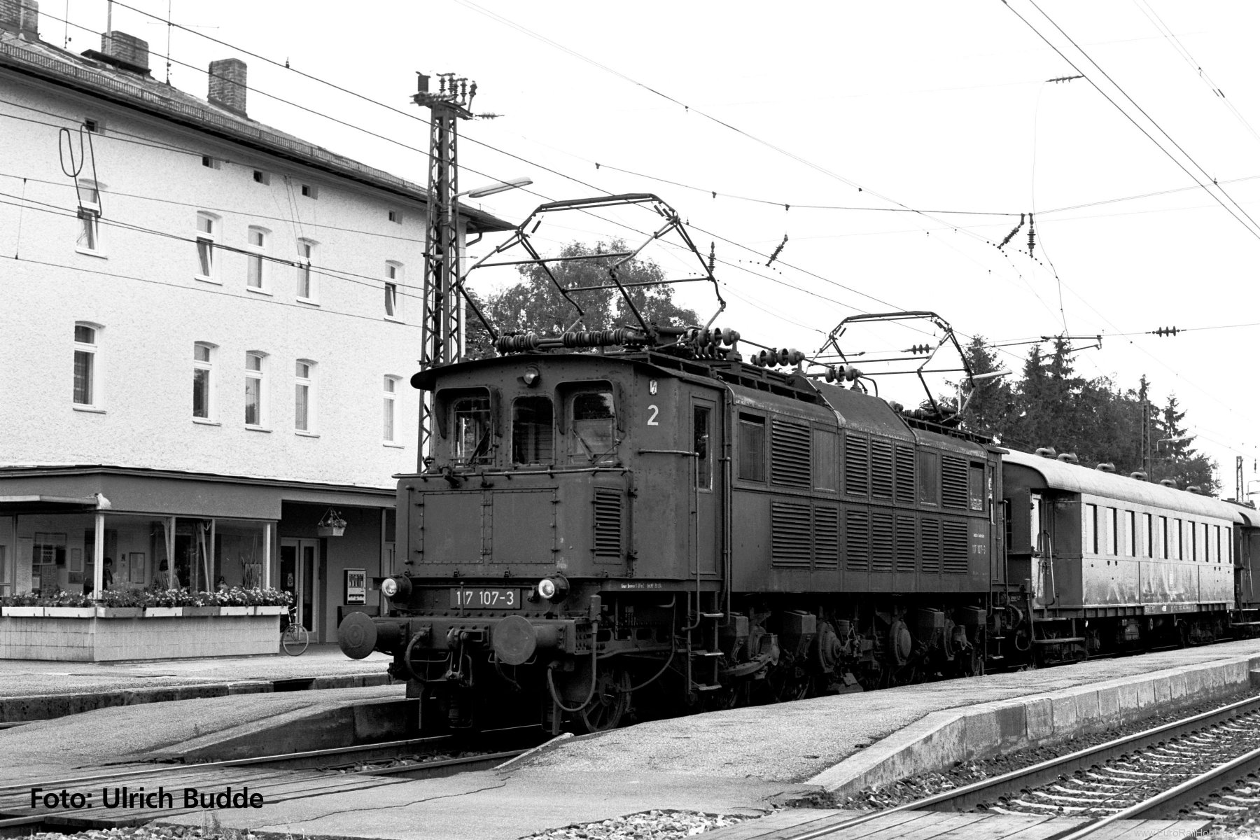 Piko 51499 DB BR 117 Electric Loocmotive (for Marklin Di