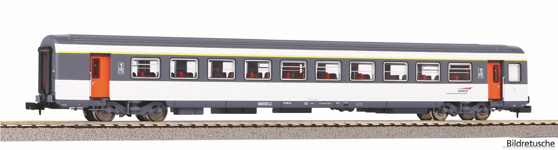 Piko 94084 N-SNCF Corail 1.Cl Passenger Coach