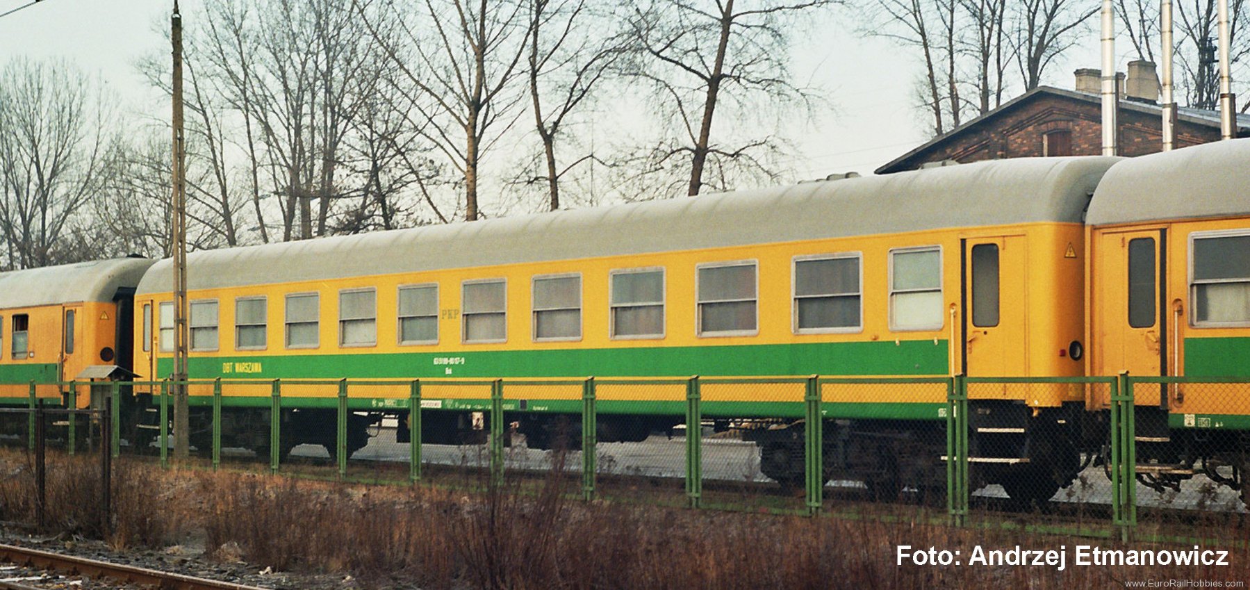 Piko 97189 PKP 110A Service Recling Bed Coach