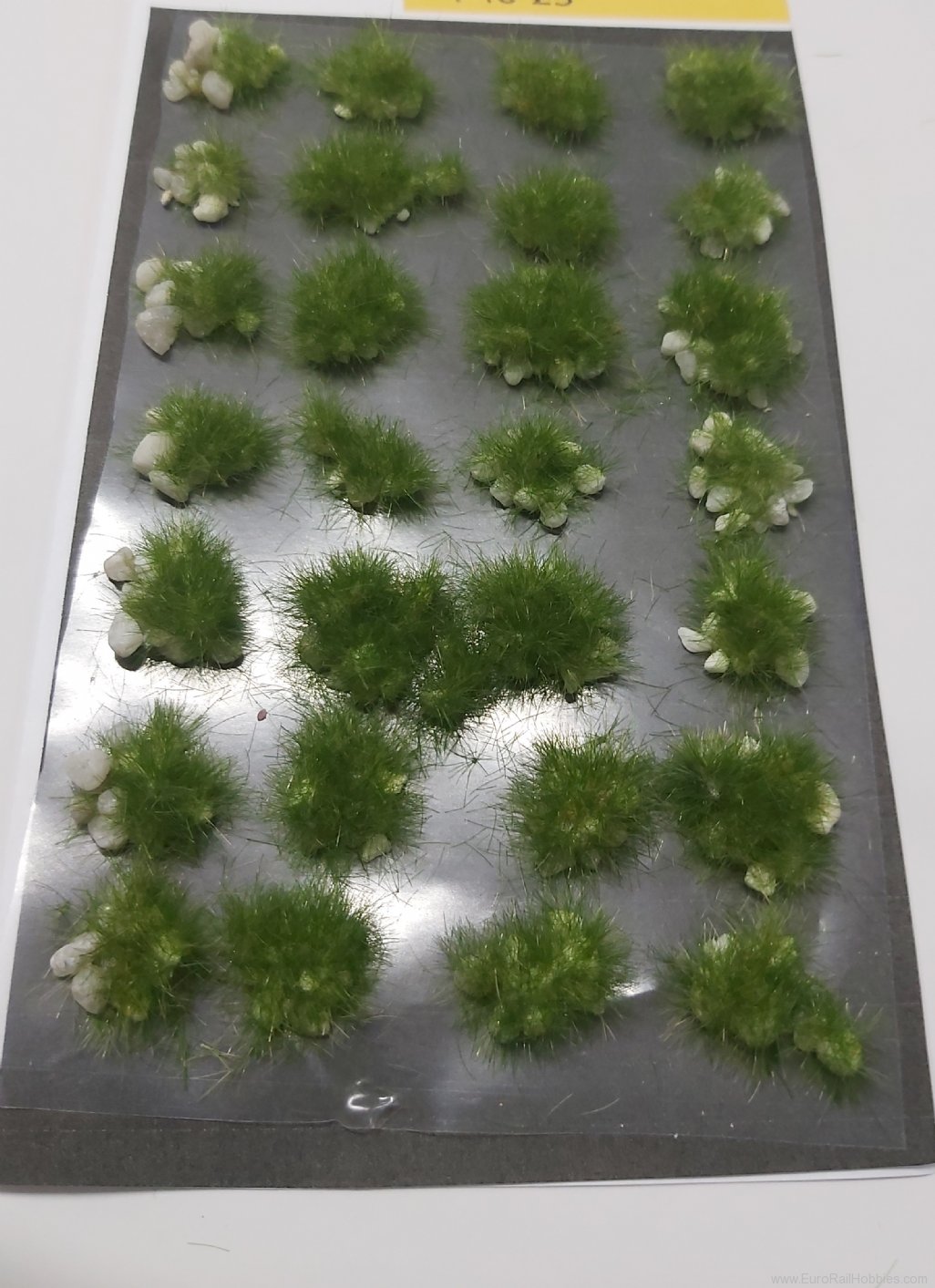 Silhouette Silflor MiniNatur 749-23S Tuft of grass with stones, light, Early Fall 